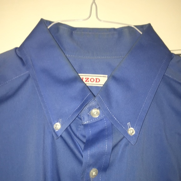 Izod Casual Button Down Shirt - Picture 1 of 2